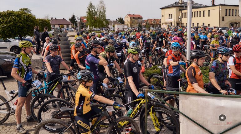 Rekordowa frekwencja na 19. edycji MTB Cross Maraton w Daleszycach